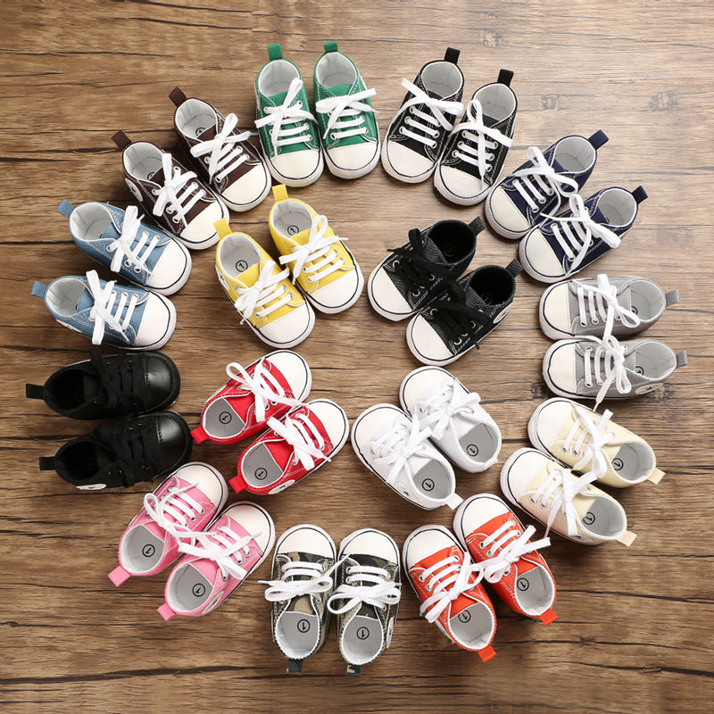 Baby rutschfeste und atmungsaktive Schuhe mit weicher Sohle